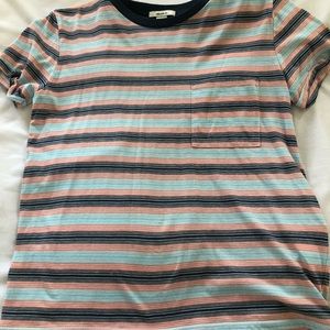 BLUE TONE STRIPED POCKET TEE FOREVER 21 SIZE S
